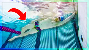 stop your legs from sinking in the swim