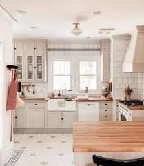 White kitchen splashbacks ideas ukc upcoming coonhound. 900 White Kitchens Ideas In 2021 Kitchen Inspirations Kitchen Remodel Kitchen Design