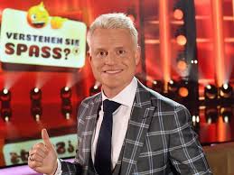 How tall and how much weigh kamilla senjo? Streiche Fur Die Schweiz Bei Verstehen Sie Spass Kolner Stadt Anzeiger