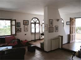 Marina di massa, grazioso appartamento della superficie di circa 65 metri quadrati a 400 metri dal mare di ronchi; Vendita Immobili Marina Di Massa