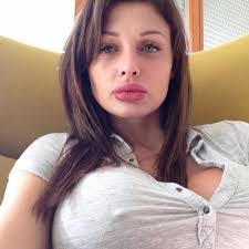 Melissa Epperly's Instagram, Twitter & Facebook