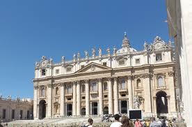 Bazilica sfântul petru (în italiană basilica di san pietro) din roma se găsește în cetatea vaticanului, înăuntrul statului pontifical, în monumentala piazza san pietro.edificiul, lung de 186 metri, înălțimea cupolei de 119 metri, și cu o suprafață totală de peste 15.000 m², este cea mai mare biserică din lume. Bazilica Sfantul Petru Punctul Zero Al Religiei Catolice Turism Istoric