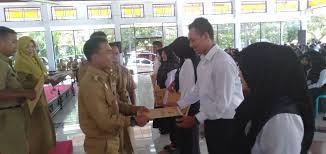 Kisah cpns challenge #cpnschallenge, pejuang cpns. Penyerahan Sk Cpns Formasi Tahun 2018 Kabupaten Batang Bkd Kabupaten Batang