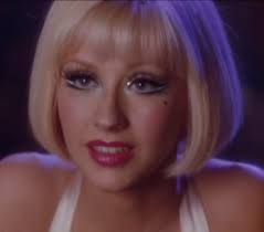 Christina Aguilera Et Son Makeup Burlesque Dans Le Film Burlesque Suite Christina Aguilera Burlesque Burlesque Makeup Christina Aguilera Costume
