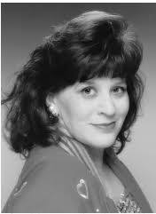 Laura Andreasen's Instagram, Twitter & Facebook