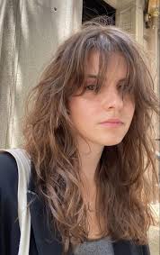 Ok so it's decided I need dreads, I have probably had my hair every other  way possible and loved dreads since I was a kid so now it's time. Pics  below of