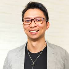 Where can I find the websites that provide the most comprehensive  information about the meetings and conferences around the world ?