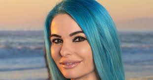 Brittney Hendricks's Instagram, Twitter & Facebook