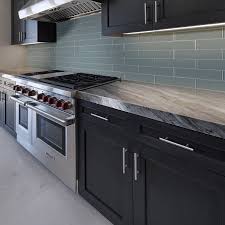 The standard layout of the tile is in either a square or rectangular grid manner or in a brick. Tips For Deciding Which Direction To Align Backsplash Tiles