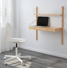 Ou pour poser un ordinateur portable, devant. Bureau Pliable Petit Espace Gamboahinestrosa