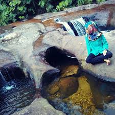 Saat ini menuju lokasi air terjun terindah di kapur ix itu cukup berjalan kaki 15 menit saja. Dayendra Sasri Menyingkap Pesona Kecamatan Kapur Ix