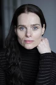 Helen Masters's Instagram, Twitter & Facebook