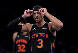 Knicks May Be Forced to Make Tough Decision on Injured Starter