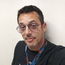 Alberto Aviles's Instagram, Twitter & Facebook