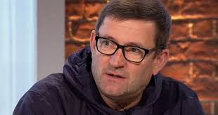 Paul Heaton, of Housemartins and Beautiful South Fame, offered UK  Government back catalogue as he'd made his money. They declined. :  r/ukpolitics
