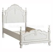 A canopy bed completes the fantasy of this whimsical collection. Cinderella 4pc Bedroom Set 1386tnw Antique White Homelegance