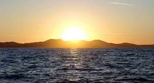 That gives us the longest day of the year, because the northern half is in the sunshine for longer. 13eto3ra53hw6m