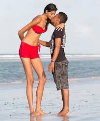 Pin On Tall Women Admirer