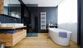Come ad esempio l'accortezza di evitare l'utilizzo di acidi corrosivi o detergenti sgrassanti a base alcalina, particolarmente aggressivi che possono generare effetti di annerimento localizzati. Parquet In Bagno Parquet In Cucina