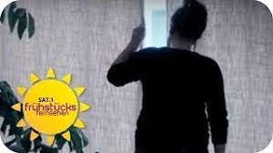 Dann fühlst du in dich hinein und beschließt (!), dir selbst zu vertrauen. Wohnung 4 Jahre Nicht Verlassen Wie Hat Sarah Die Phobie Uberwunden Sat 1 Fruhstucksfernsehen Youtube