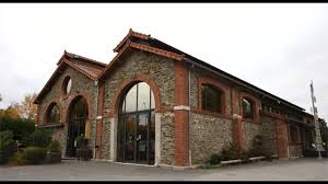 Le Hangar Biscuiterie A Ploermel Youtube