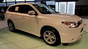 2014 Mitsubishi Outlander Gt Exterior And Interior Walkaround 2013 La Auto Show Youtube