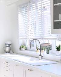 Mutfak için uygun olan diğer perde modelleri arasında dikey perde ve japon perde de bulunmaktadır. Mutfaginiz Icin Secebileceginiz Cok Sik 20 Mutfak Perdesi Modeli Ev Gezmesi