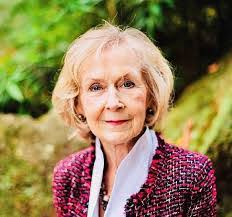 Mary Wickersham's Instagram, Twitter & Facebook