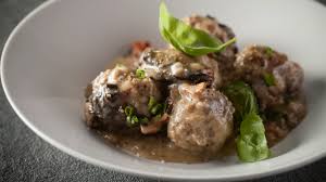Recettes Signe M Tva Boulettes En Sauce Cremeuse Aux Champignons Pork Recipes Beef Recipes Food