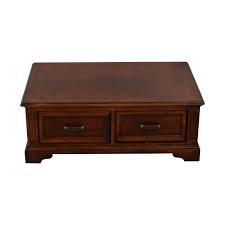 Discounts on accent benches and rugs round out raymour and flanigan's inventory of decor for living spaces. 86 Off Raymour Flanigan Raymour Flanigan Brownstone Two Drawer Coffee Table Tables