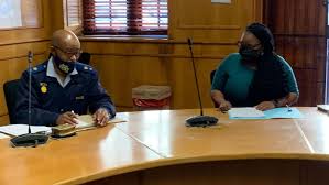 Now according to mail & guardian, the president is looking at possibly replacing mkhize with former gauteng health mec dr gwen … Pioardx2kmqigm