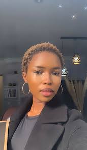 Photo Vs Face. Why is Palesa trending?