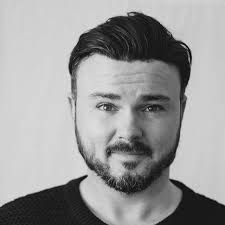 Um pouco de leveza entre esses dias escuros. Grato que a cannabis é legal  aqui em Nova York onde estão hospedados temporariamente. 💚  cannabisismedicina ❤️ 🩹❤️ 🩹❤️ 🩹❤️ 🩹