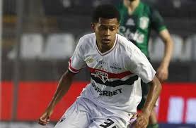 Paulinho volta ao gramado em treino no CT do São Paulo; Crespo testa formações