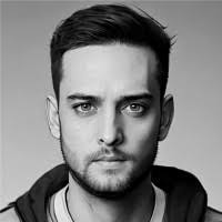 1200+ "Sellitto" profiles