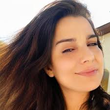 Vera Silvia Aguiar (@vera_silvia_aguiar) • Threads, Say more