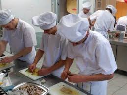Ayudante de cocina para polleria para sábados y domingos con experiencia. Ofertas De Trabajo En Espana Ayudante De Cocina Ofertas De Trabajo Cocinero