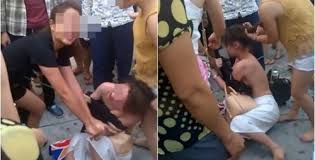 Đoạn clip đánh ghen trung quốc thu hút lượt xem. Tin Má»›i Nháº¥t Vá»¥ Ä'anh Ghen Lá»™t Tráº§n Giá»¯a Phá»'