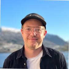 Madeleine Schultz på LinkedIn: Denne uka leverte jeg min tredje bok til  språkvask. 🥳🔥 Du kan skrive…