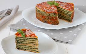 Le crepes ripiene possono essere una buona idea da servire in tante occasioni, dall'antipasto all'aperitivo, dal secondo finanche alla cena, in caso di farciture ben consistenti! Ricetta Crepes Cucchiaio D Argento