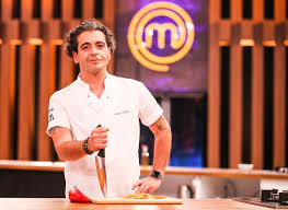 Şef akademi sunucusu öykü serter kaç yaşında, boyu kaç, kimdir? Hazer Amani Masterchef Tan Ayrildi Ve Rakip Oluyor