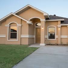 Looking For A Forever Home In Laredo Come See This Amazing Home Located In Cielito Lindo At 5819 St Sylvia Laredo Texas S City House House Front House Styles
