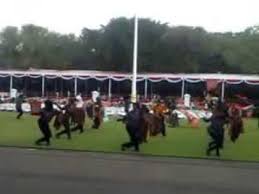 Tari batik jlamprang merupakan tari kreasi yang berasal dari kota peklaongan. Download Tari Batik Jlamprang Pekalongan Gladi Bersih Mp3 Mp4 3gp Flv Download Lagu Mp3 Gratis