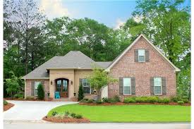 The steep roof and front porch are defining features that you will find in the acadian home plans available from townsend homes. Acadian House Plan With Video 142 1155 3 Bedrm 1870 Sq Ft Home