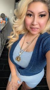 Vanessa Botello's Instagram, Twitter & Facebook