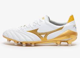 Mizuno Morelia Neo Ii Made In Japan Fg White Gold Mizunofootball Footballboots Football Boots Mizuno Light Leather Boots