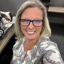 Michelle Hecker (@shellnicolle)