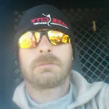 What brand of sunglasses with polarized lenses are recommended for kayaking  with sensitive eyes?