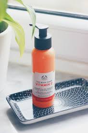 Best if you want to: The Body Shop Vitamin C Glow Revealing Liquid Peel Body Shop Skincare The Body Shop Body Shop At Home
