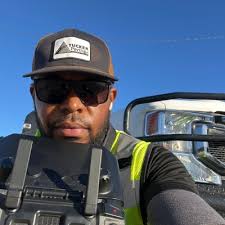 I am thrilled to kick off 2025 with an exciting announcement: I have  officially joined Berkshire Hathaway HomeServices as a licensed Realtor,  serving the Greater Chicago area!